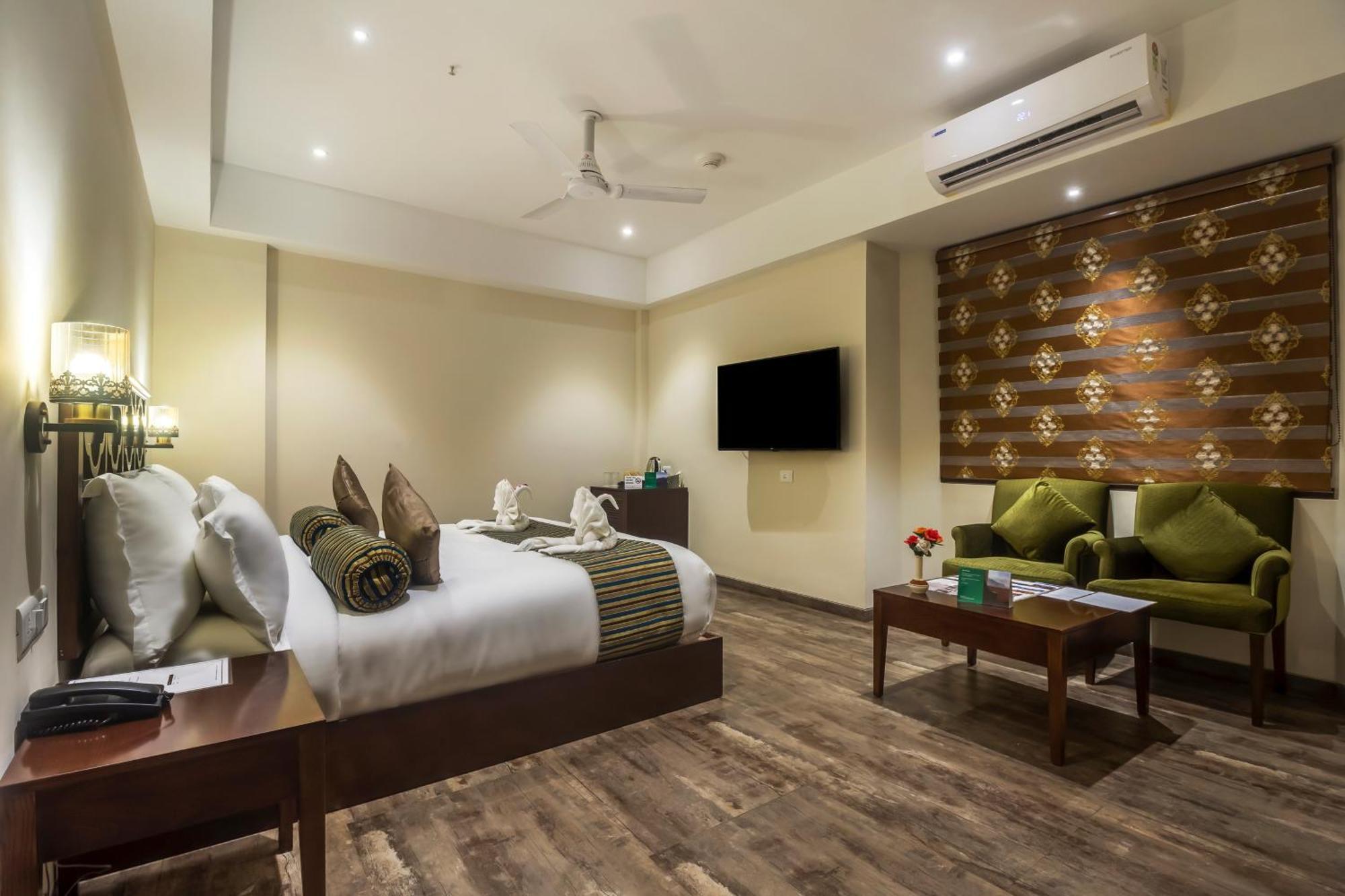Ellbee Mussoorie Hills Hotel Exterior photo